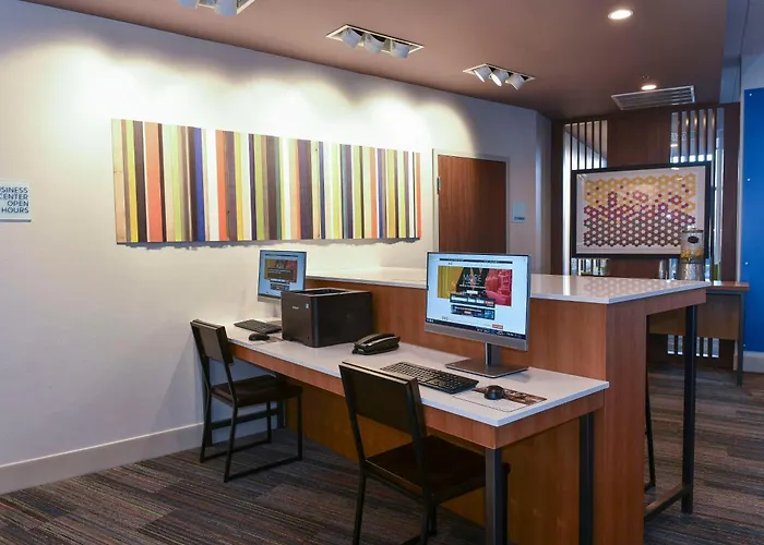 Holiday Inn Express & Suites - Madisonville By Ihg