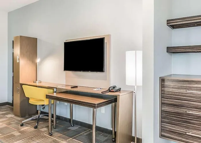 Mainstay Suites