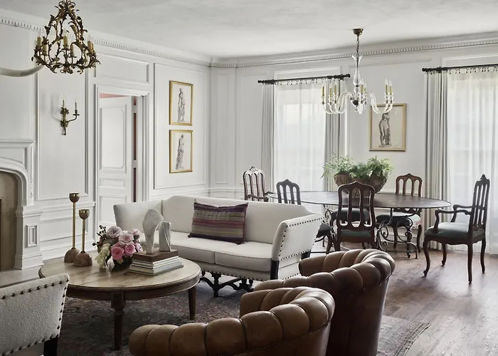 Commodore Perry Estate, Auberge Collection