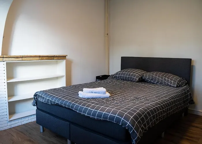 Kess Maison, Gehele villa met SAUNA en dakterras Enschede