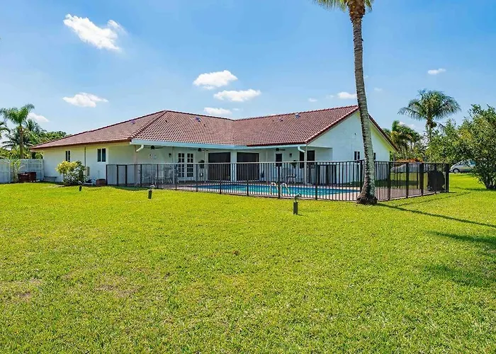 4/3.5 House With Pool- Boynton Beach, Fl.