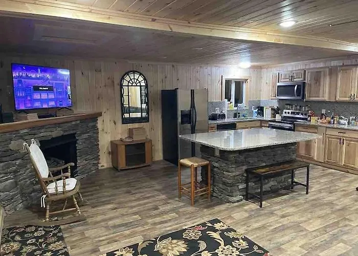 Crestview-Spectacular 3 Bed 3 Bath 5 Min To Slopes