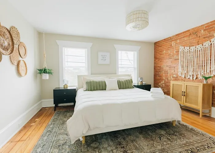 Quaint Boho Home In Lancaster City