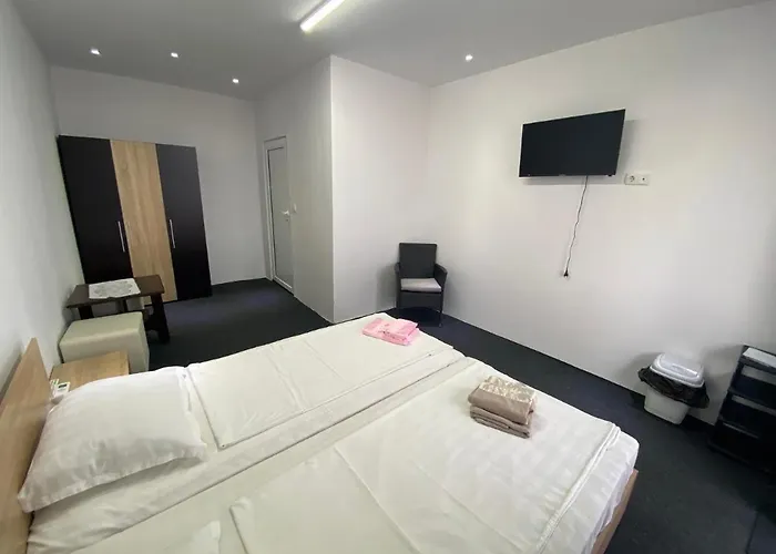 Hotel Asq Kavarna