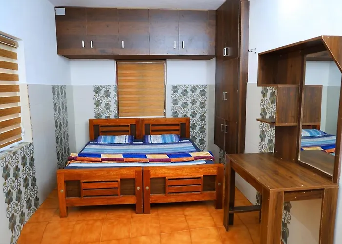 Green View Holiday Home