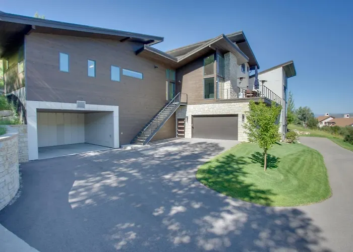 Avon Vacation Rental W/ Hot Tub & Mountain Views!