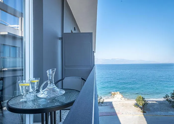 Riviera Hotel
