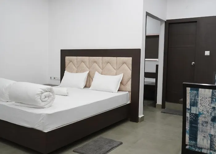 Pod N Beyond Smart Hotel @Bistupur