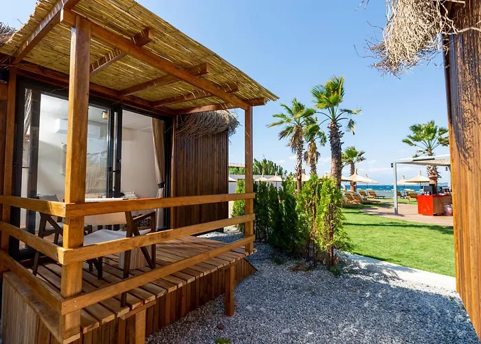 Anda Beach Bistro & Rooms