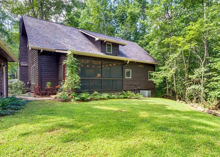 Dog-Friendly Dahlonega Home W/ Private Fire Pit!