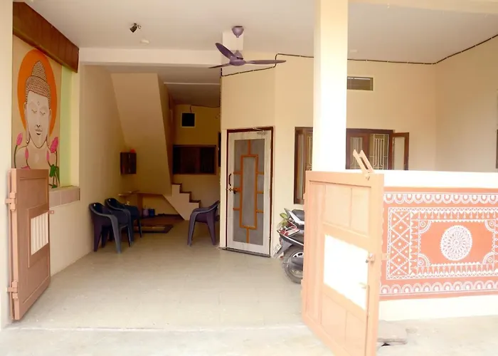 Pinakin Homestay Near Mahakal Temple