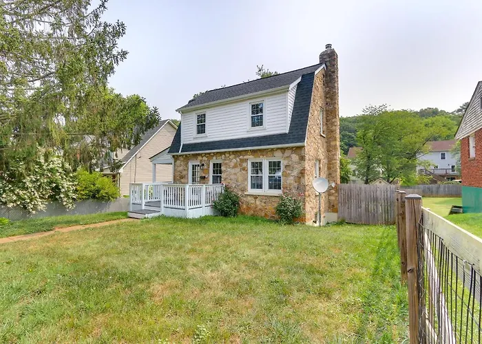 Chic Front Royal Retreat Near Shenandoah River!