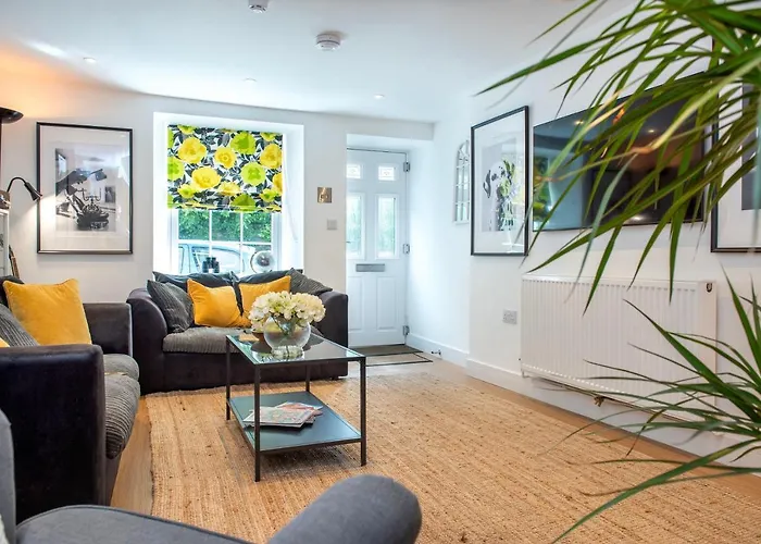 Luxury Town House - Apple Pie Luxury Escapes