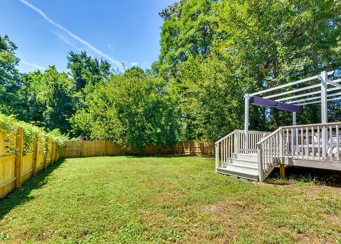 High Point Vacation Rental W/ Private Deck & Yard!