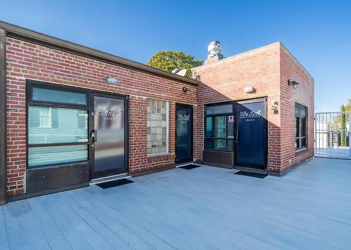 Why Knot Getaway…Rooftop With Waterview! Unit F
