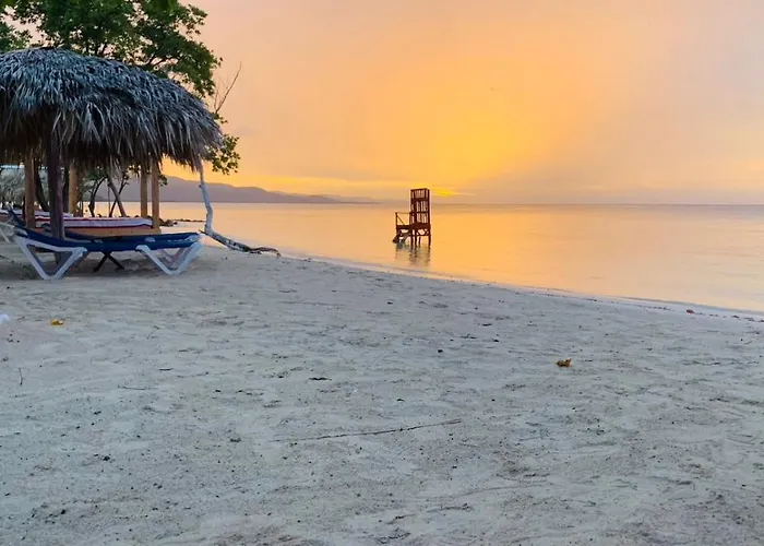 La Isla Bonita