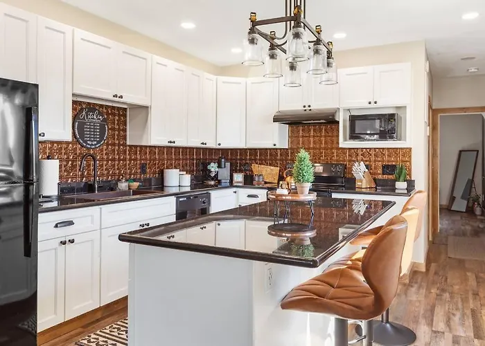 Stylish Uptown Butte Condo -634