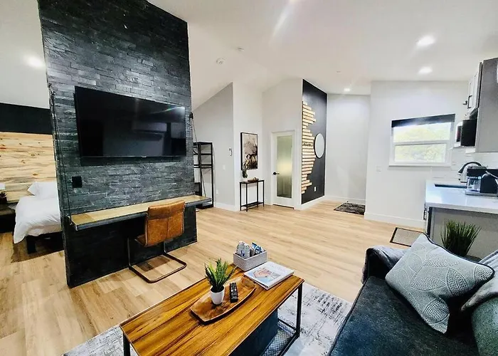 Penthouse Suite At Meadow View!