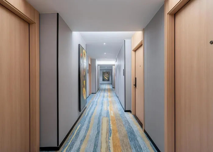 Weizhanwan Hotel Shenzhen International Convention And Exhibition Center Fuhai West Metro Branch