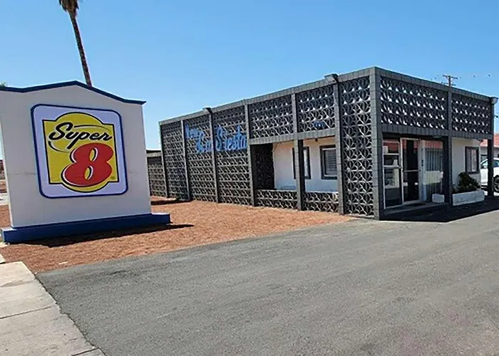 Super 8 El Centro N