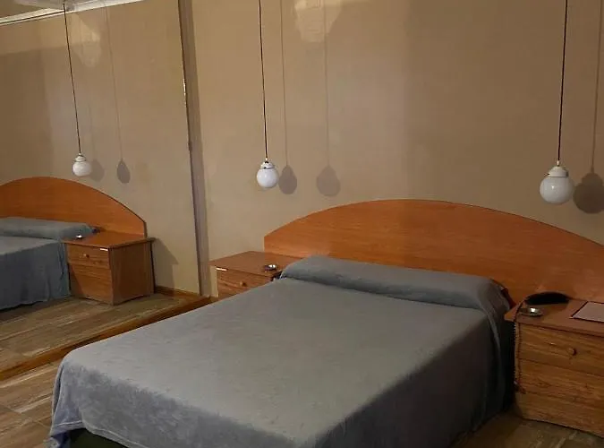 Hotel-Alojamiento Candilejas