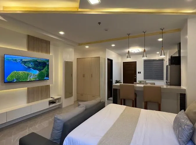 Luxury Cabin Near Fields Avenue