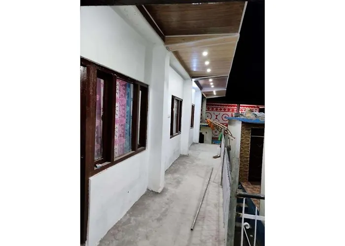 Hotel Prakriti
