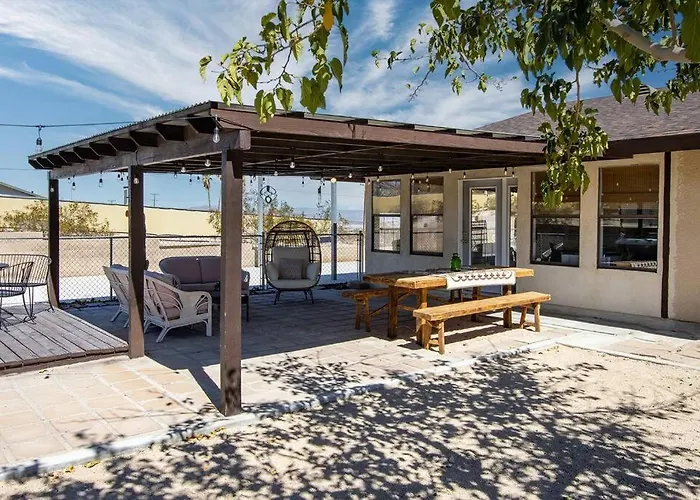 29 Palms Oasis | Hot Tub, Stargazing & Game Room