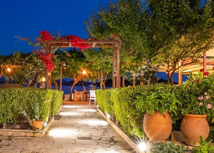 Armeno Beach Hotel