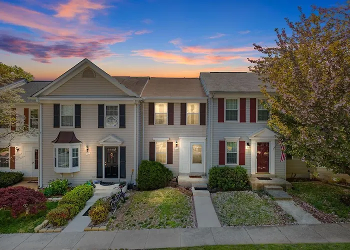 3Br Th 40 Mins From Dc, Pets Ok, Fenced Yard