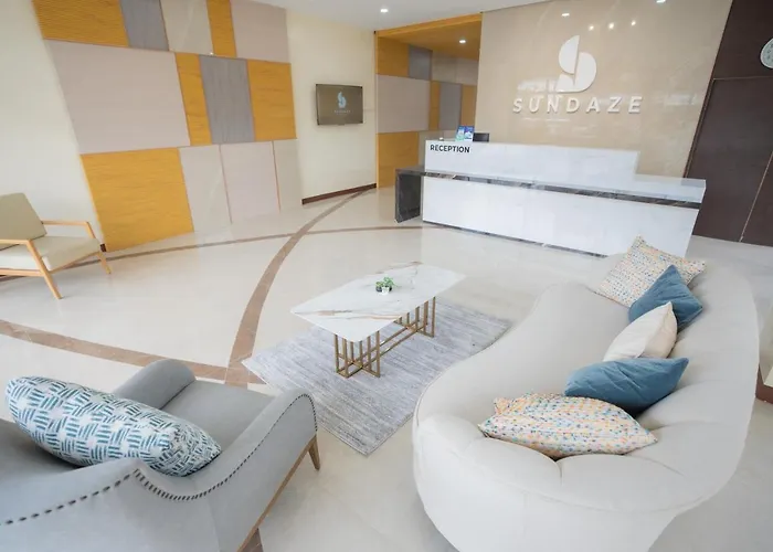 Sundaze Hotel