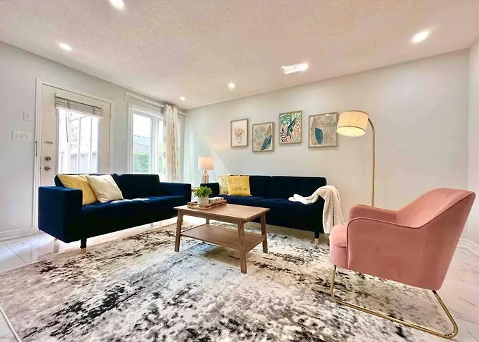 Charming Home In Prime Location North Of Toronto