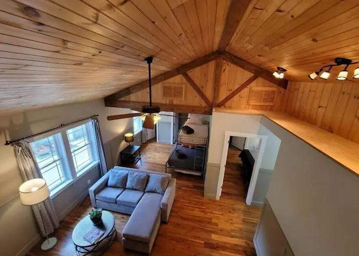 Quiet Country Farmhouse