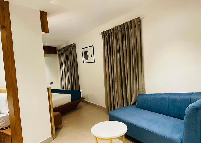 Hotel Emora Tree