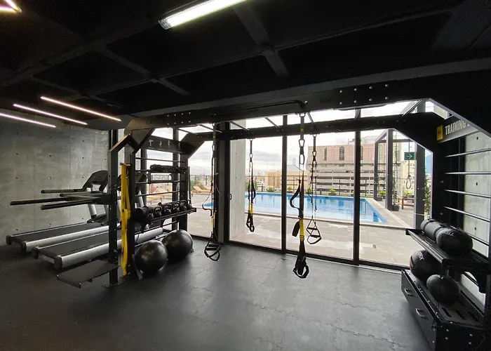 Lux 2 Bedroom Apartment, Swimming Pool, Gym And Free Parking Spot In Macro Plaza Area