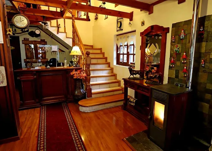 Hostal Collins House