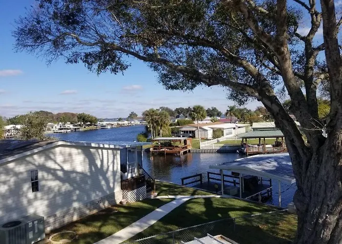 3 Bed, 2 Bath, Waterfront, Dock, Large Driveway
