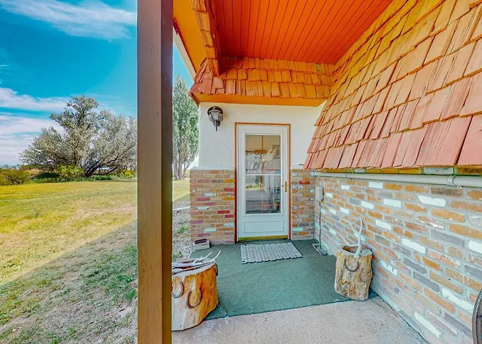 Adventure-Ready Retreat Near Great Sand Dunes!