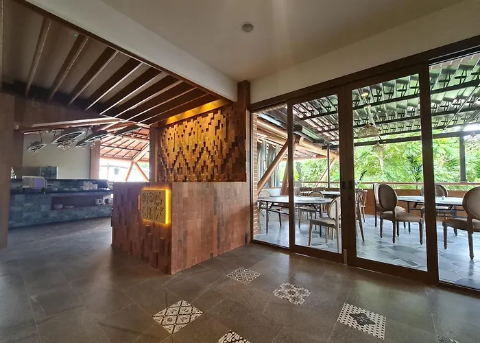 Parlezo By Kagum Hotels