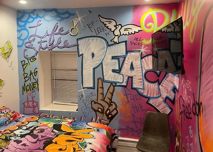 Art Deco Graffiti Suite