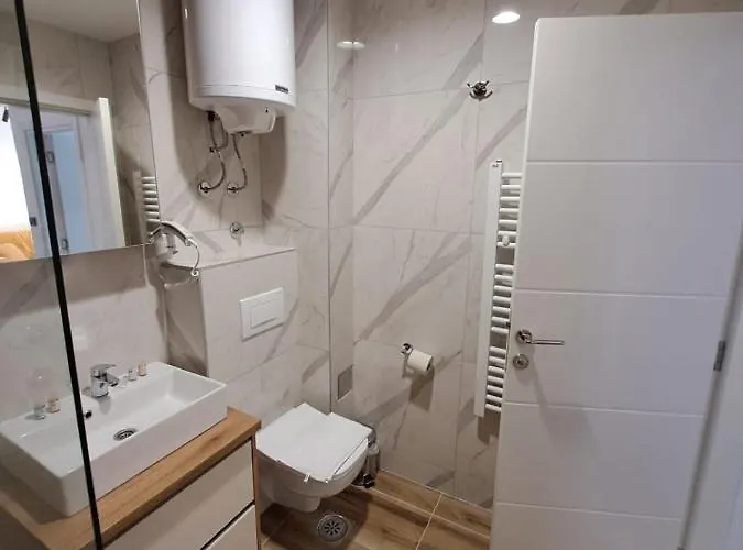 Ru&Ki Apartman- Hotel Djina A13