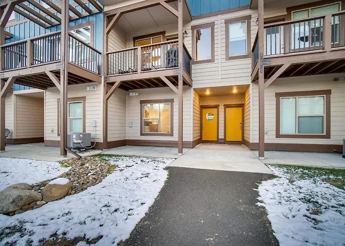 Mccall Vacation Rental W/ Private Balcony & Grill!
