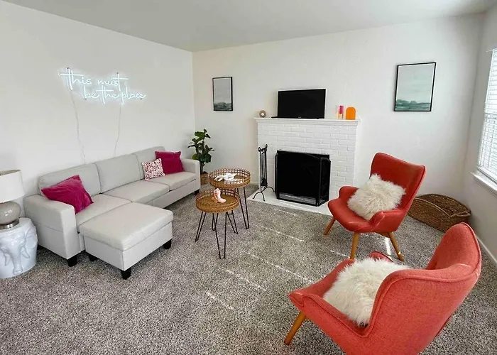Entire Home By Newport Beach, Disneyland And Sna!