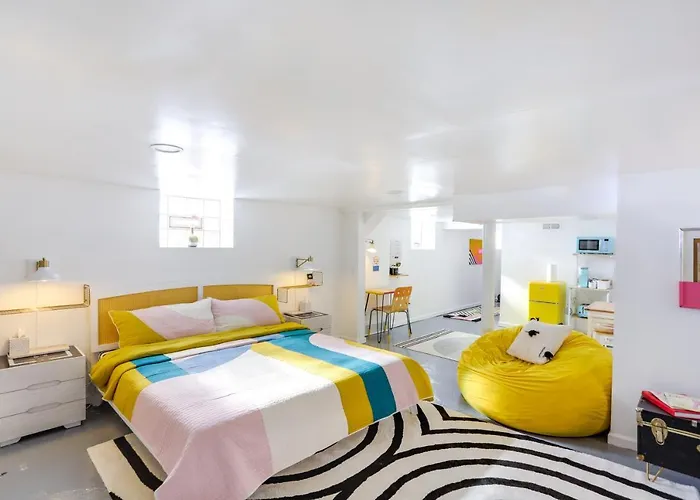 Gordon Square Studio ~ 4 Mi To Downtown Cleveland!