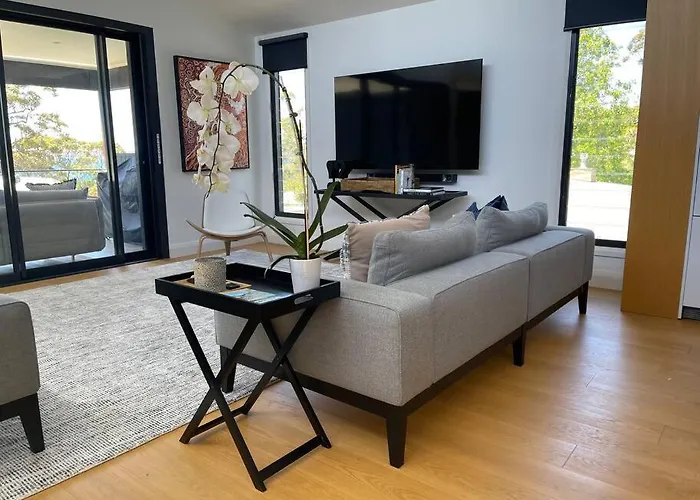 Hyams Beach House B - Brand New Lux Beach Oasis
