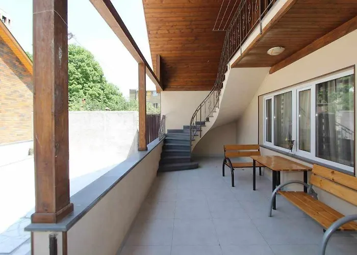 Ani Guest House