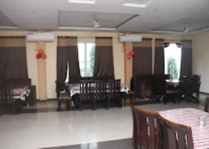 Hotel Yash Palace & Ok Veg Resturant Maihar