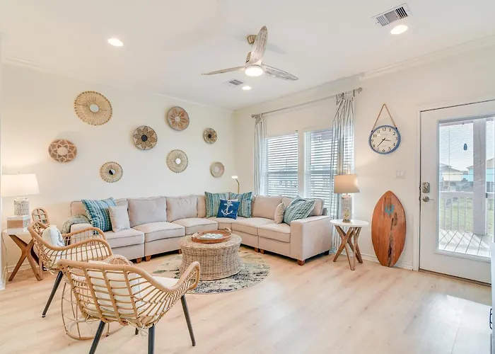 Families W/ Pets! Ocean-View Crystal Beach Retreat