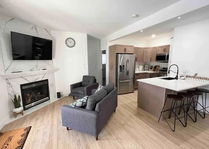 Relaxing 3 Bedroom Suite, Near Silver Star Resort