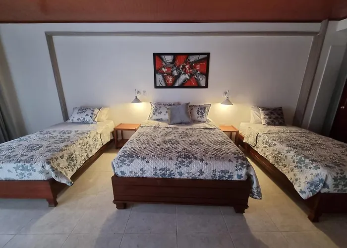 Hotel Wiky House, Antes La Casona De Wiky